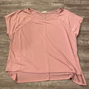 Casual pink/rose colored top - size S